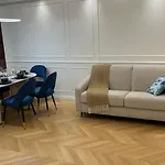 Bel Appartement Haussmannien Du Marais
